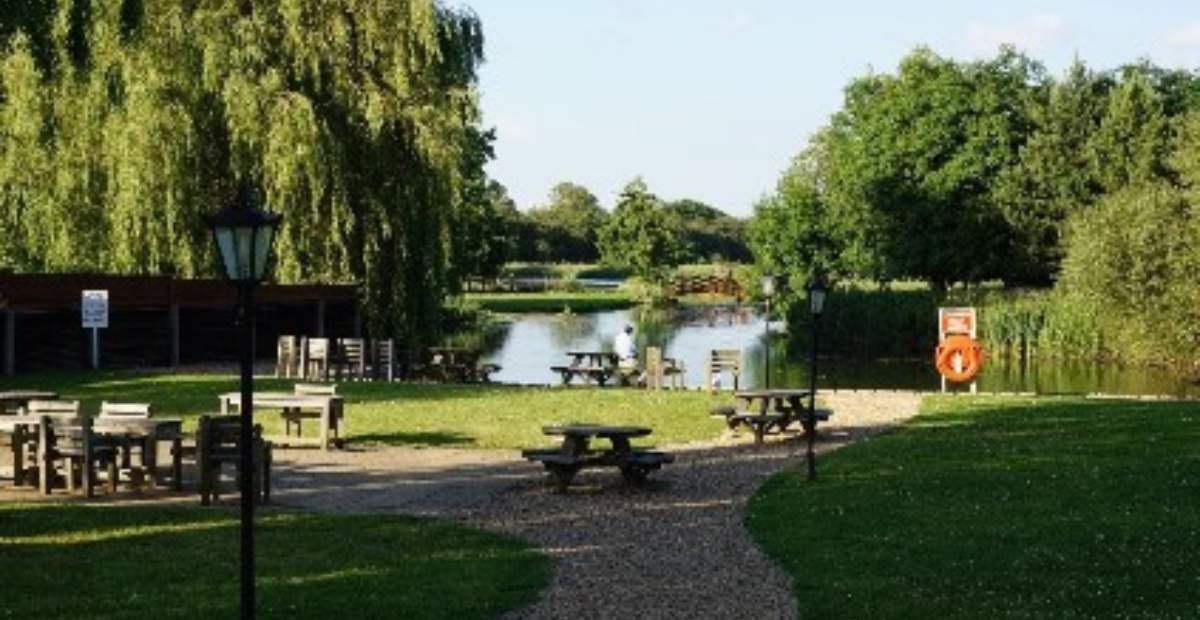 Outside area of the Queens Head Inn